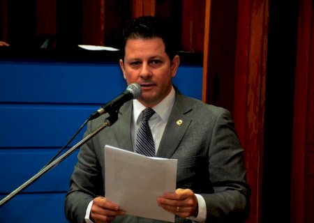 Deputado Renato Câmara solicita equipamentos para atender produtores rurais e recuperação de ruas em  Batayporã