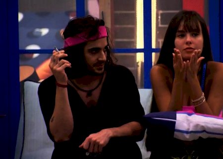 BBB 21: Fiuk e Thaís se arrependem de terem ido para debaixo do edredom na madrugada