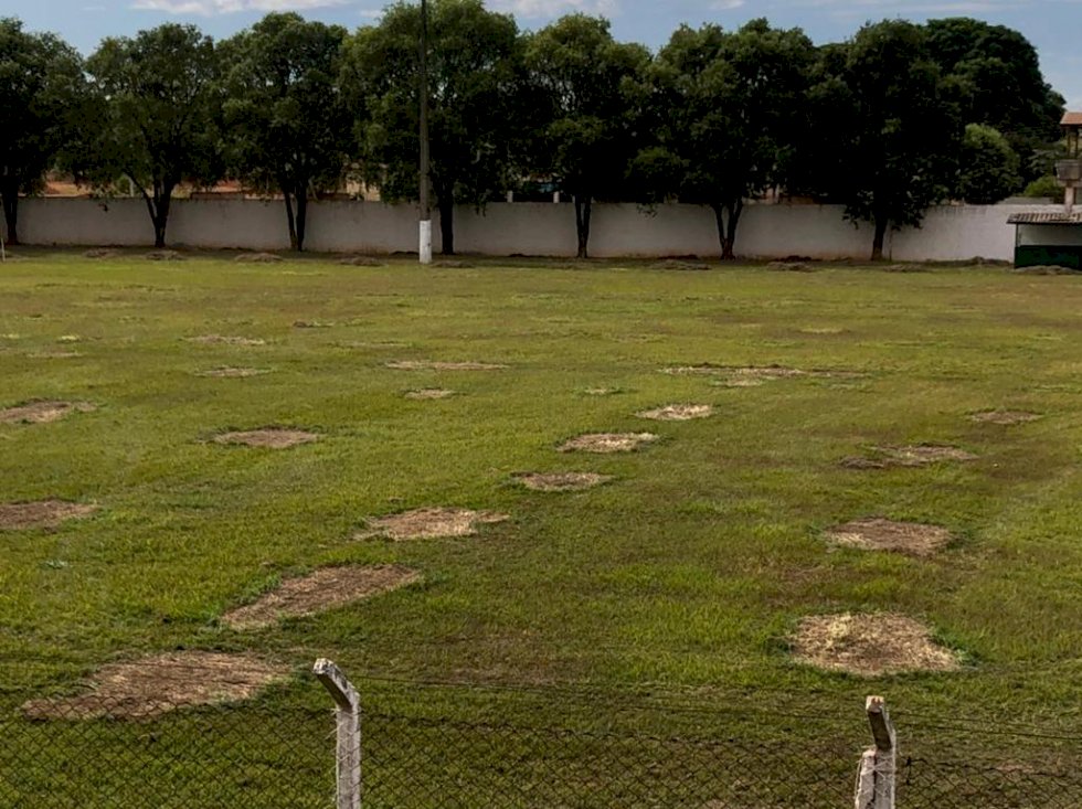 Batayporã: Internauta denuncia estado de conservação de estádio municipal