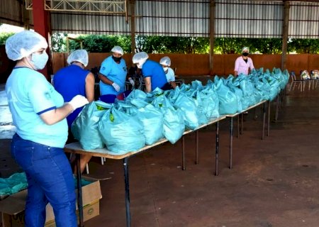 Ivinhema - Administração realiza entrega de kits alimentação nas escolas municipais