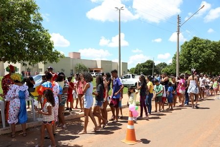 Batayporã: Comemoração com brincadeiras e doces atrai mais de mil crianças