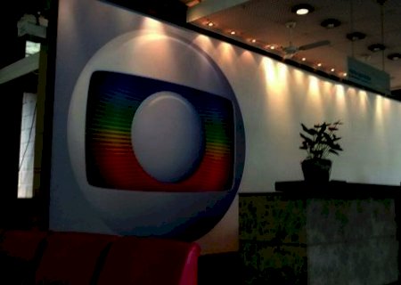 Jornalista ironiza decisão da TV Globo de usar linguagem neutra em novela