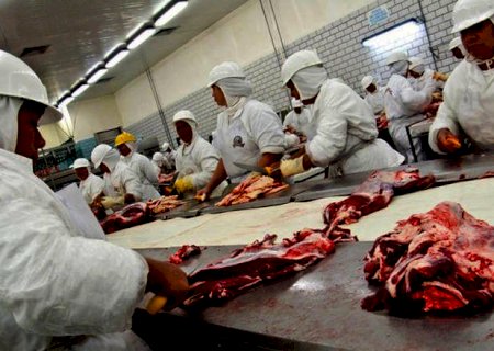 Você viu? China vai importar carne do Brasil certificada antes do embargo