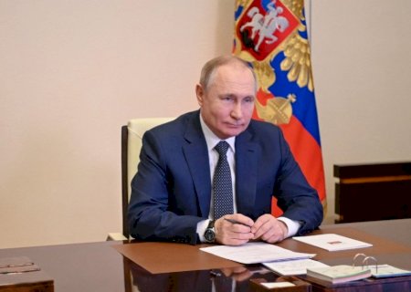 Putin assina lei que prevê até 15 anos de prisão por 'notícias falsas'