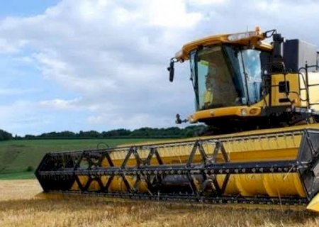 Vendas de máquina agrícola sobem 16,8% em março ante março de 2021
