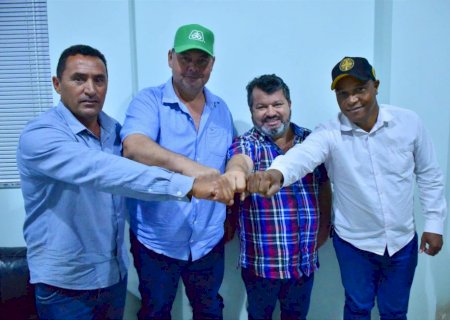 Vereadores de Taquarussu oferecem apoio a Carlos Bernardo