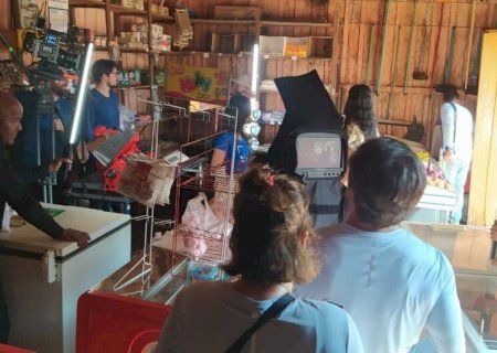 Deodápolis - Equipe da novela \'Terra Vermelha\' chega em MS para gravações em Lagoa Bonita.