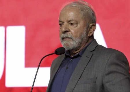 Deputados apresentam primeiro pedido de impeachment contra Lula