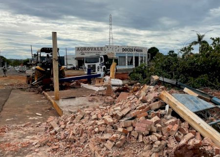 Administração Municipal de Ivinhema inicia obra de revitalização de espaço publico