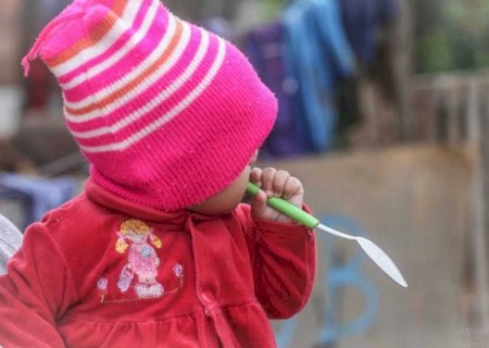 Raio-x da pobreza: 32% de crian&ccedil;as e adolescentes sofrem por falta de dinheiro