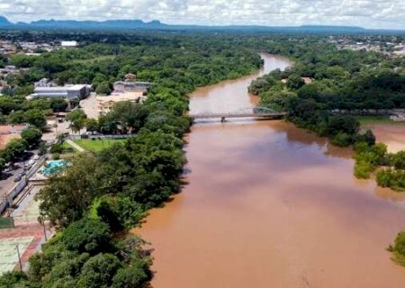 Rio Aquidauana atinge 7,48 metros e está com aviso crítico de transbordamento