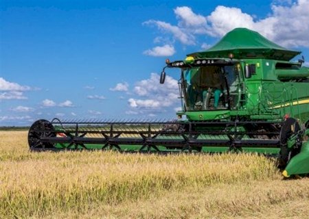 Venda de máquinas agrícolas deve diminuir em 2023