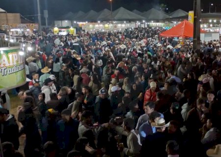 Taquarussu: Grandes emoções, Shows e disputas marcam o encerramento do Rodeio