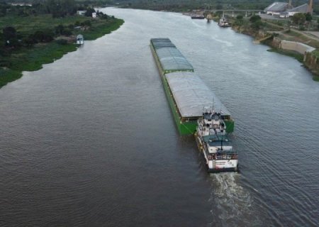 Transporte por hidrovia cresce 80% em MS e Porto Murtinho deve exportar até 1,2 milhão de toneladas neste ano