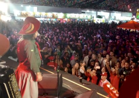Batayporã: Recorde de público, sexta-feira deu início a 42 Festa do Sereno