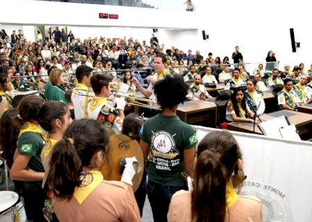 Proposta por Renato Câmara, ALEMS presta homenagens a Desbravadores em solenidade na noite de hoje