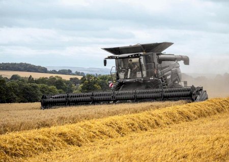 Vendas de máquinas agrícolas caem 29,1% em novembro no Brasil