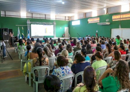 Secel abre ano letivo com formações para professores e técnicos