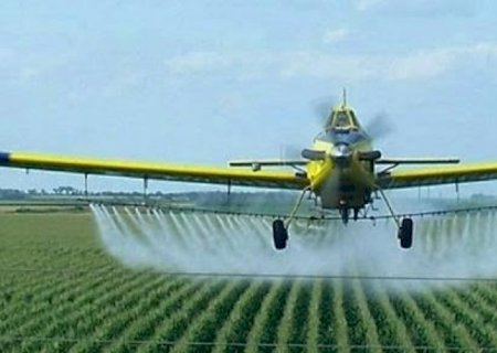 Congresso derruba veto e mantém Mapa no controle sobre novos agrotóxicos
