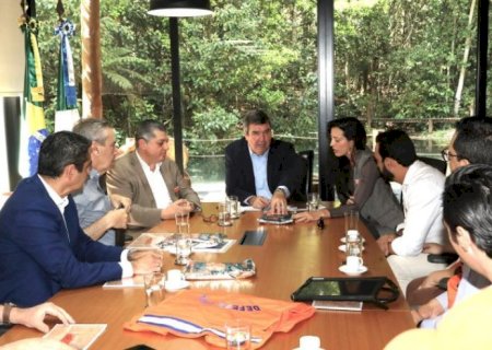 ALEMS homenageia fundadora de entidade por combate ao fogo no Pantanal