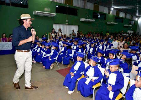 Formaturas especiais celebram Educação Infantil em Batayporã