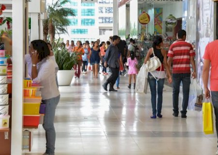 Vendas no comércio fecham 2024 com alta de 4,7%, a maior desde 2012