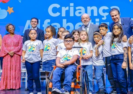 Lula diz que Brasil pode alfabetizar 80% das crianças até 2030