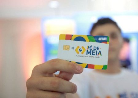 Pé-de-Meia será pago ainda neste mês, diz ministro da Educação