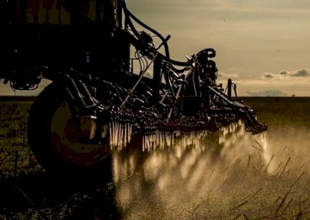 Área com aplicação de defensivos agrícolas cresce 9,2% em 2024