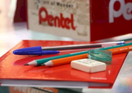 Escolas não podem pedir materiais coletivos e nem exigir marcas, explica advogada