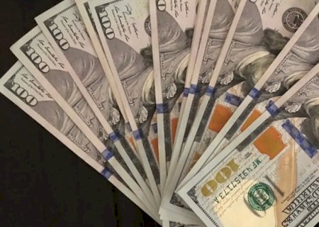 Dólar encosta em R$ 5,80 após novas ameaças de Trump