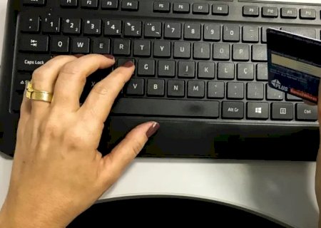 Mulheres quitam mais dívidas apesar de menor renda e dupla jornada