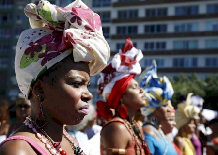 70% dos lares chefiados por mulheres negras são de baixa renda