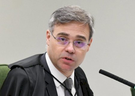 Mendonça abre divergência e é o único a votar pela liberdade condicional de Daniel Silveira