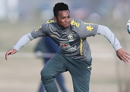 Gilmar Mendes pede vista e julgamento de Robinho é suspenso