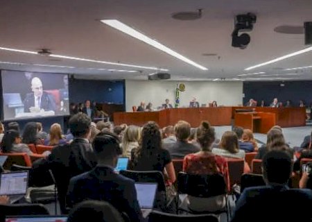 'Satisfatória', diz Moraes sobre denúncia contra Bolsonaro e aliados