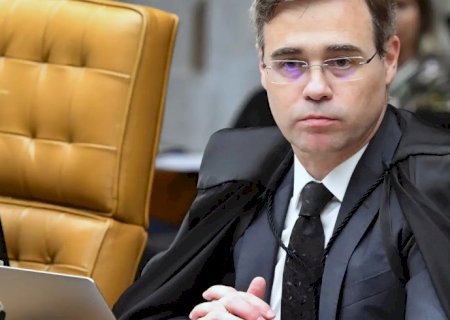Mendonça diverge em julgamento e vota pela soltura de Collor