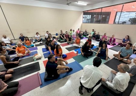 Yogaterapia é aliada no tratamento de pacientes com doenças crônicas e comorbidades