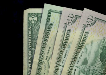 Dólar beira R$ 6,00 com guerra comercial