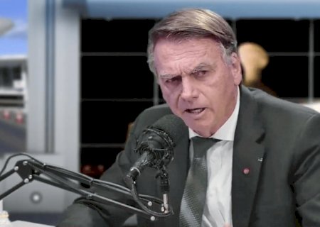 TSE intima Bolsonaro a pagar multa por reunião com embaixadores