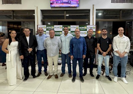ACEB reúne empresários em jantar de confraternização