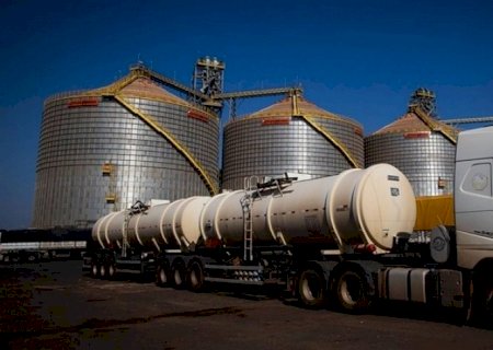 Após recorde, produção de etanol deve 'tropeçar' na safra 2025/26