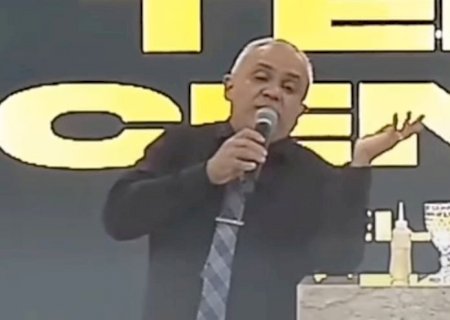 Pastor revela adultério com amante no culto