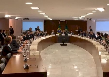 Ex-ministros de Bolsonaro negam teor golpista em reunião ministerial