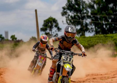 Piloto de 14 anos representa o MS no Campeonato Brasileiro de Motocross