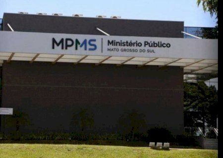 MPE manda prefeito romper contrato de advogado por conta de alto salário