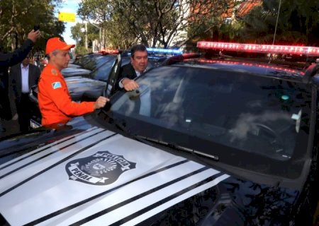 Governo de MS entrega viaturas e equipamentos para combate aos incêndios no Pantanal e Polícia Penal