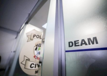 Mulher é esfaqueada 6 vezes por ex-marido durante tentativa de estupro em MS