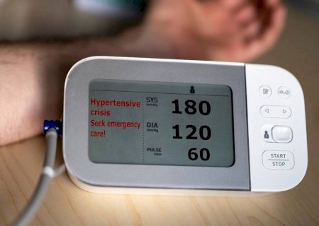 AVC, principal causa de morte cardíaca no Brasil, tem deficiência em prevenção e em atendimento rápido no SUS
