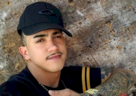 Polícia pede prisão de rapaz que confessou ter matado avô e neto, mas saiu livre
